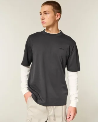 T-shirt com logótipo quadrado e efeito refrescante