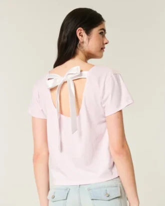 T-shirt com padrão floral e laço fácil de atar nas costas