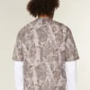 T-shirt curta e larga com estampa camuflada