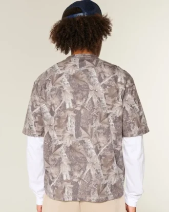 t shirt curta e larga com estampa camuflada 2 330x413 - T-shirt curta e larga com estampa camuflada