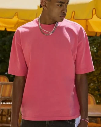 T-shirt de gola redonda, pesada e lavada