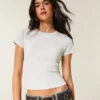 T-shirt de manga curta com gola redonda