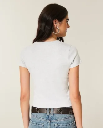 T-shirt de manga curta com gola redonda