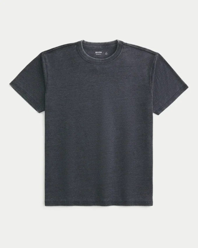 T-shirt descontraída com gola redonda e efeito lavado T-shirt descontraída com gola redonda e efeito lavado