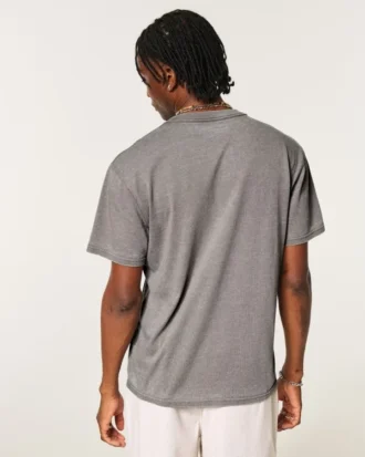 T-shirt descontraída com gola redonda e efeito lavado