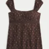 Top babydoll com laço em cetim fácil Top babydoll com laço em cetim fácil