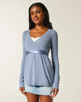 Top babydoll de manga comprida com frente cruzada