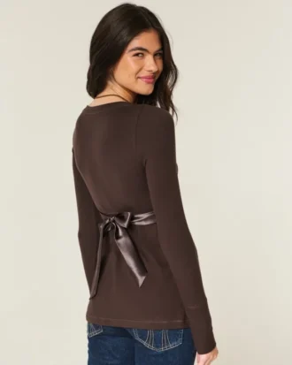 Top babydoll de manga comprida com frente cruzada