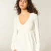 Top babydoll de manga comprida com pinças no peito
