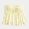 Top babydoll sem alças com smock no peito Top babydoll sem alças com smock no peito