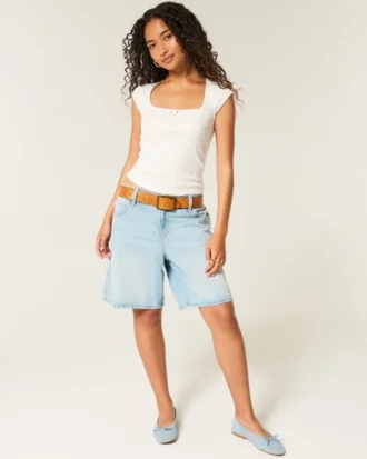 Top com decote quadrado em ponto rendado