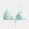 Top de biquíni triangular com contas sobre os ombros