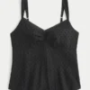 Top de chiffon com acabamento em renda