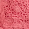 Top de croché com gola alta e costas abertas