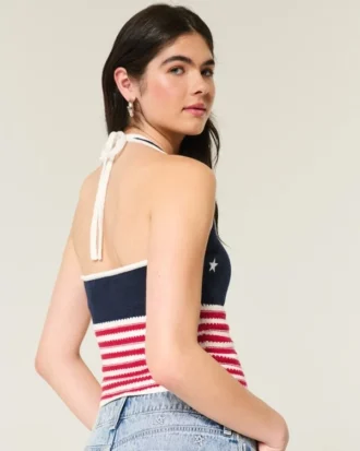 Top halter estilo croché com padrão da bandeira americana