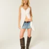 Top longo com detalhes em renda