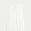 Top longo com detalhes em renda