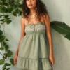 Vestido babydoll sem alças bordado