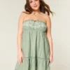 Vestido babydoll sem alças bordado