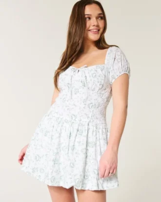 Vestido com saia balão e cintura descida Hollister Sofia