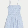 Vestido com saia-calça em chiffon