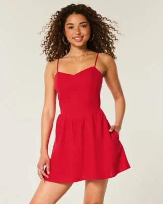 Vestido com saia-calça em mistura de linho com costas abertas