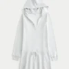 Vestido de malha com capuz e mangas compridas