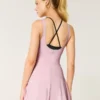 Vestido em camadas Active Boost da Gilly Hicks Vestido em camadas Active Boost da Gilly Hicks