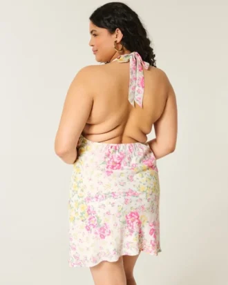 Vestido halter de crepe com costas abertas