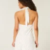 Vestido halter de crepe com costas abertas