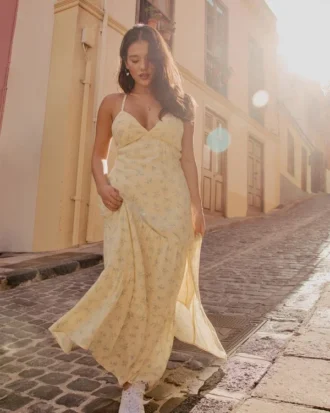 Vestido maxi com costas abertas