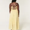 Vestido maxi com costas abertas