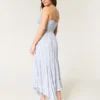 Vestido maxi com decote em V estilo croché