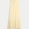 Vestido maxi sem alças com smock