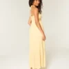 Vestido maxi sem alças com tranças