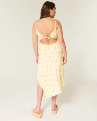 Vestido midi com bainha assimétrica