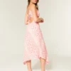 Vestido midi com bainha assimétrica