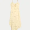 Vestido midi com bainha assimétrica