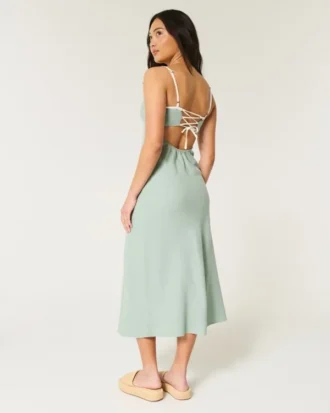 Vestido midi com costas abertas em mistura de linho