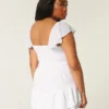 Vestido mini com saia-calça e mangas esvoaçantes Vestido mini com saia-calça e mangas esvoaçantes