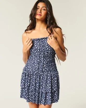 Vestido mini-saia de malha sem alças