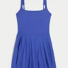 Vestido plissado Gilly Hicks Active